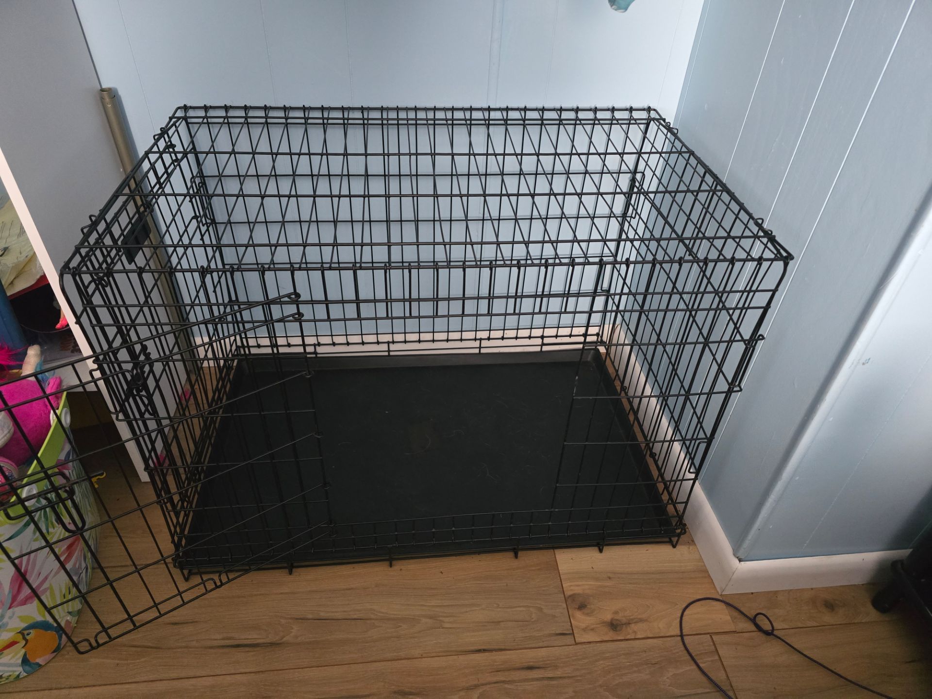 Dog crate