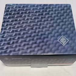 TLM 103 Neumann  silver Large-Diaphragm Condenser Microphone w/Box & Shock Mount