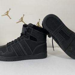 Levi’s boots ( pick up only ) size 7.5Mens $29 FIRM