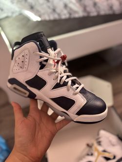 Air Jordan 6 Retros White / Varsity