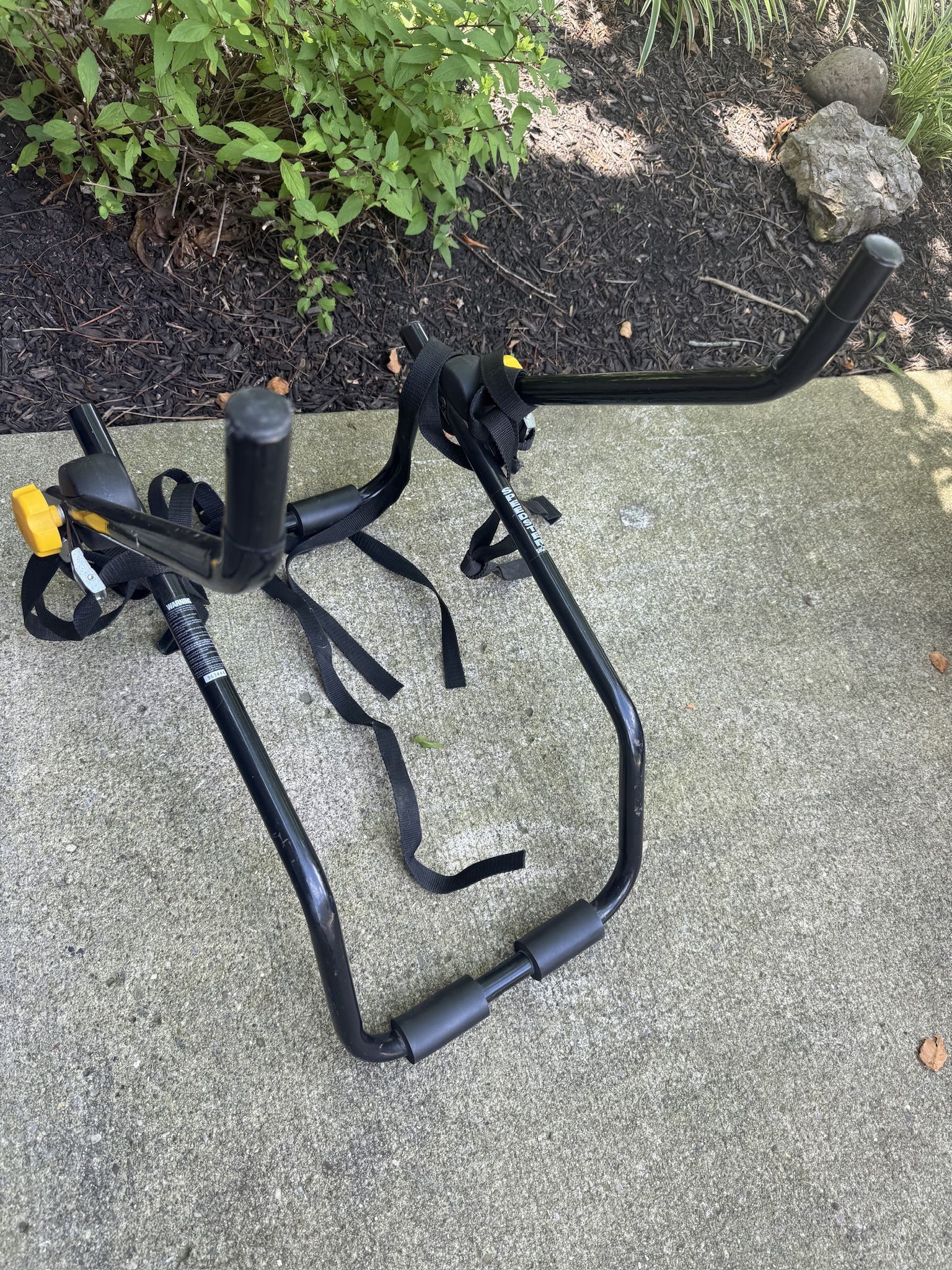 Adjustable 2-Bike Car Bicycle Rack in good shape!