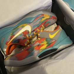 Kobe 8 Protro Venice beach Size 11.5 