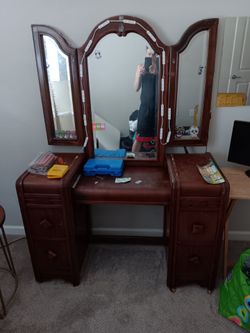 Wood vanity