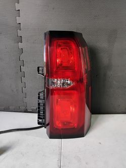2015 2016 2017 2018 2019 2020 CHEVROLET TAHOE right passenger side tail light.