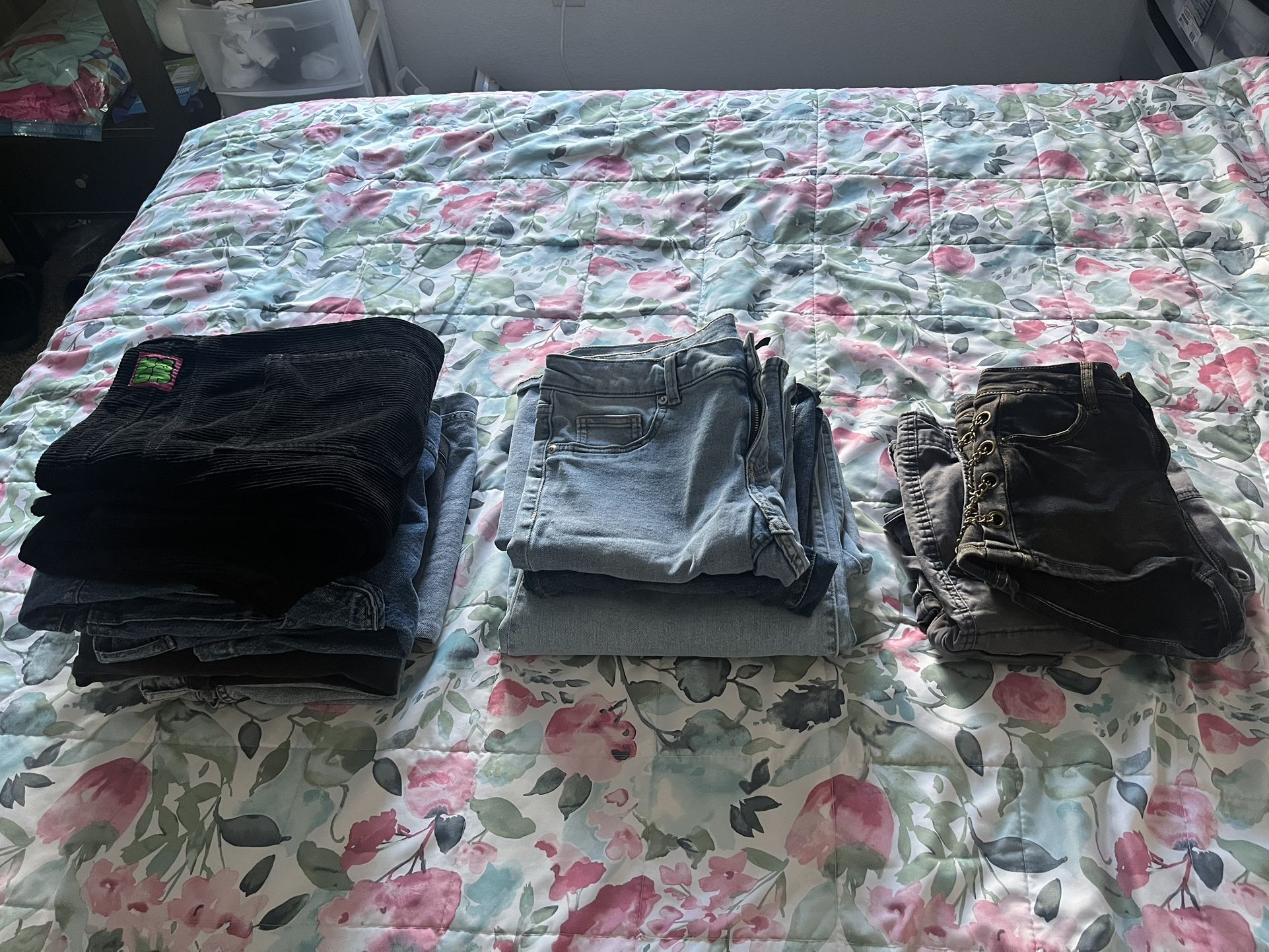 7 Pairs of Jeans & 2 Shorts Bundle