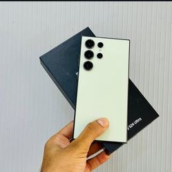 Samsung Galaxy S24 Ultra Unlocked With Warranty ☺️ 