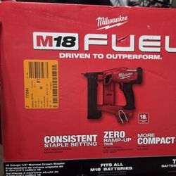 Milwaukee M18 18 Gauge Narrow Crown Stapler