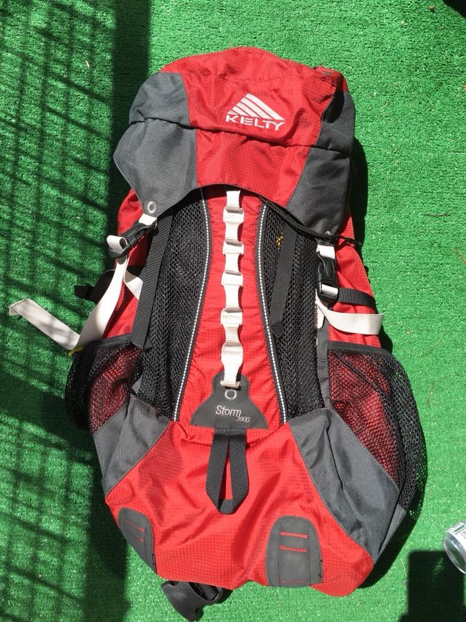 Kelty Storm 3600, fast hydration backpack the stores a night’s worth of gear w-3liters hydration
