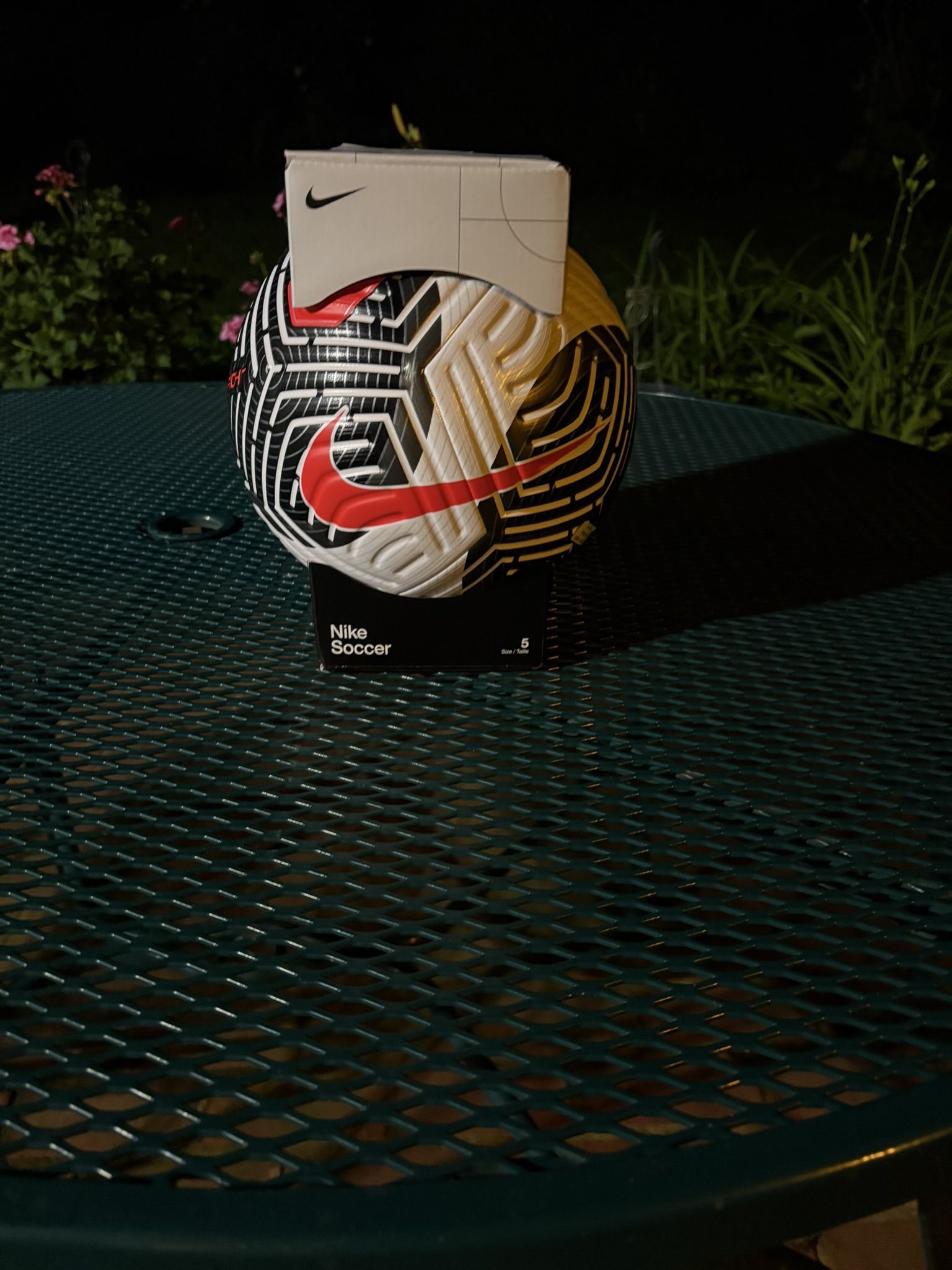 Nike Flight 23/24 FIFA Pro AerowSculpt ACC Match Soccer Ball Sz 5 FB2902-100
