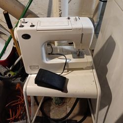 Kenmore Sowing MAchine
