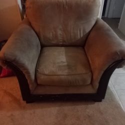 ARM CHAIR