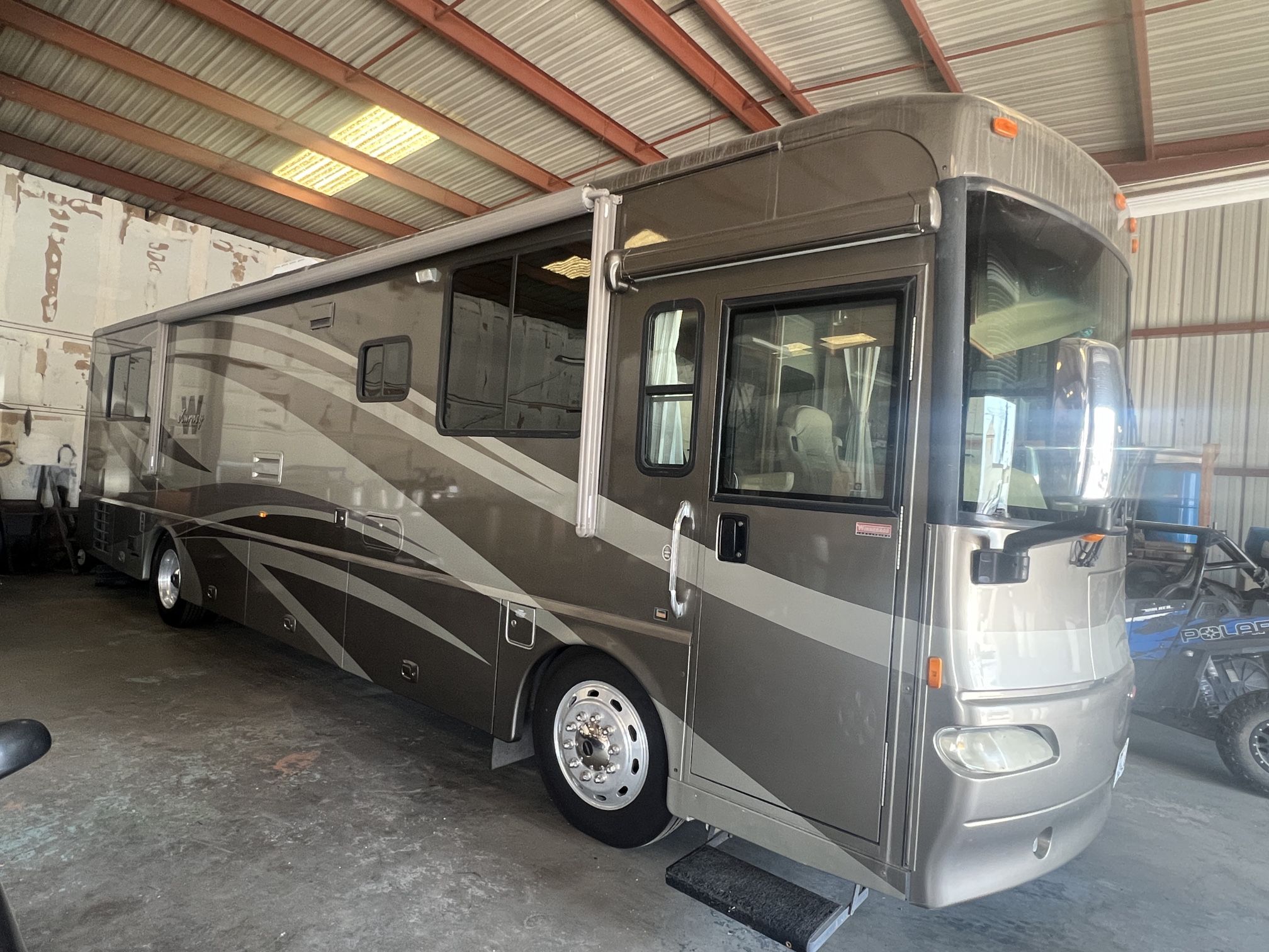 2006 Winnebago Journey 36G