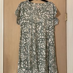 Super cute womens size small Nanette Lepore casual dress with pockets. Green color. 