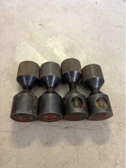 Flange pins two hole