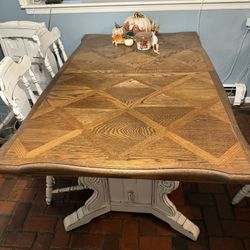 Dining Room Table 