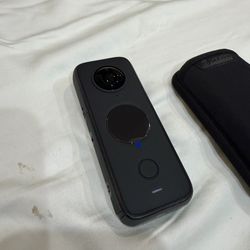 Insta360 ONE X2 Camera Bundle
