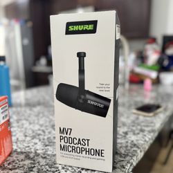 Shure MV7