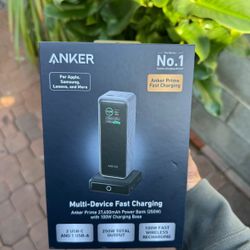 Anker Prime 27,650mAh Power Bank (250W) + 100W Charging Base 