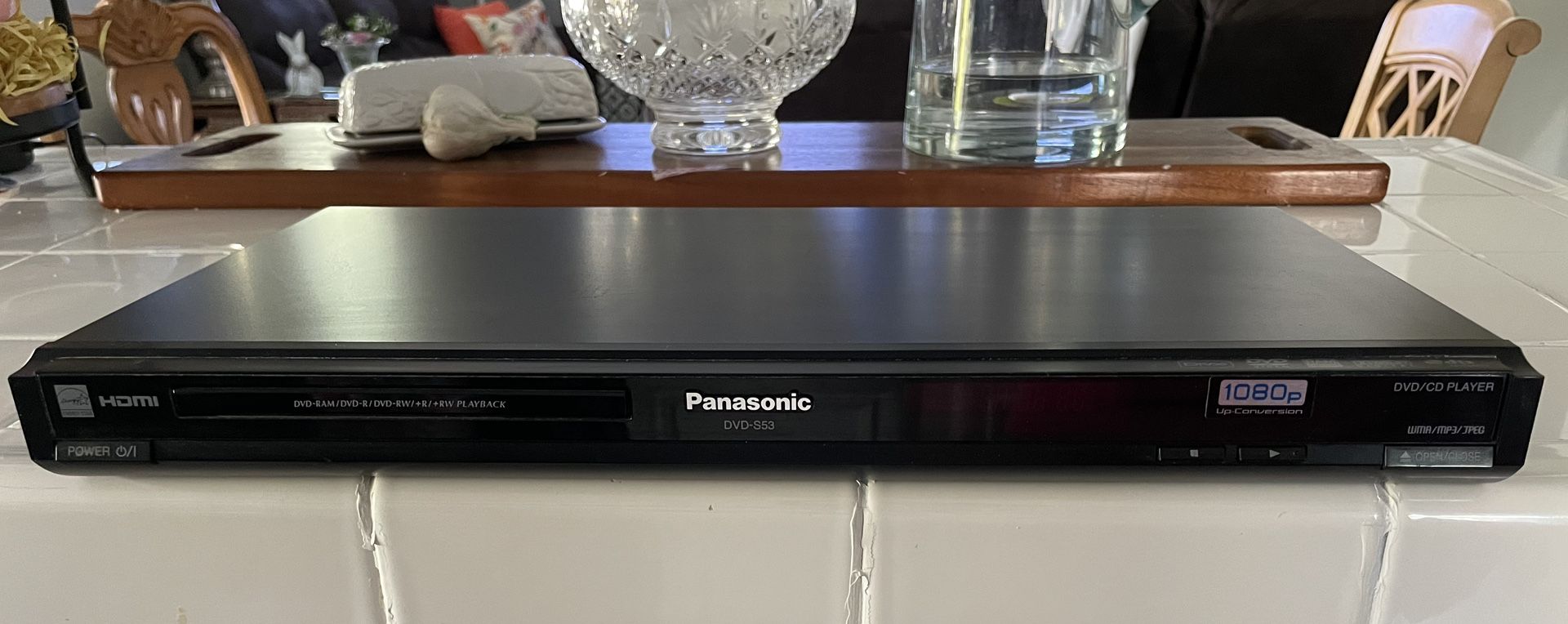 Panasonic DVD-S53 DVD Player HDMI 1080p DVD/CD Player
