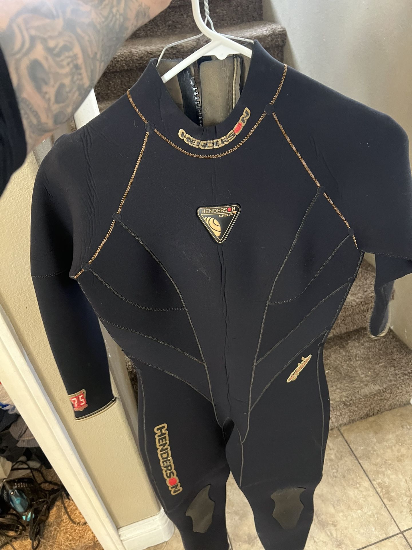 Wet Suit For Surfing 