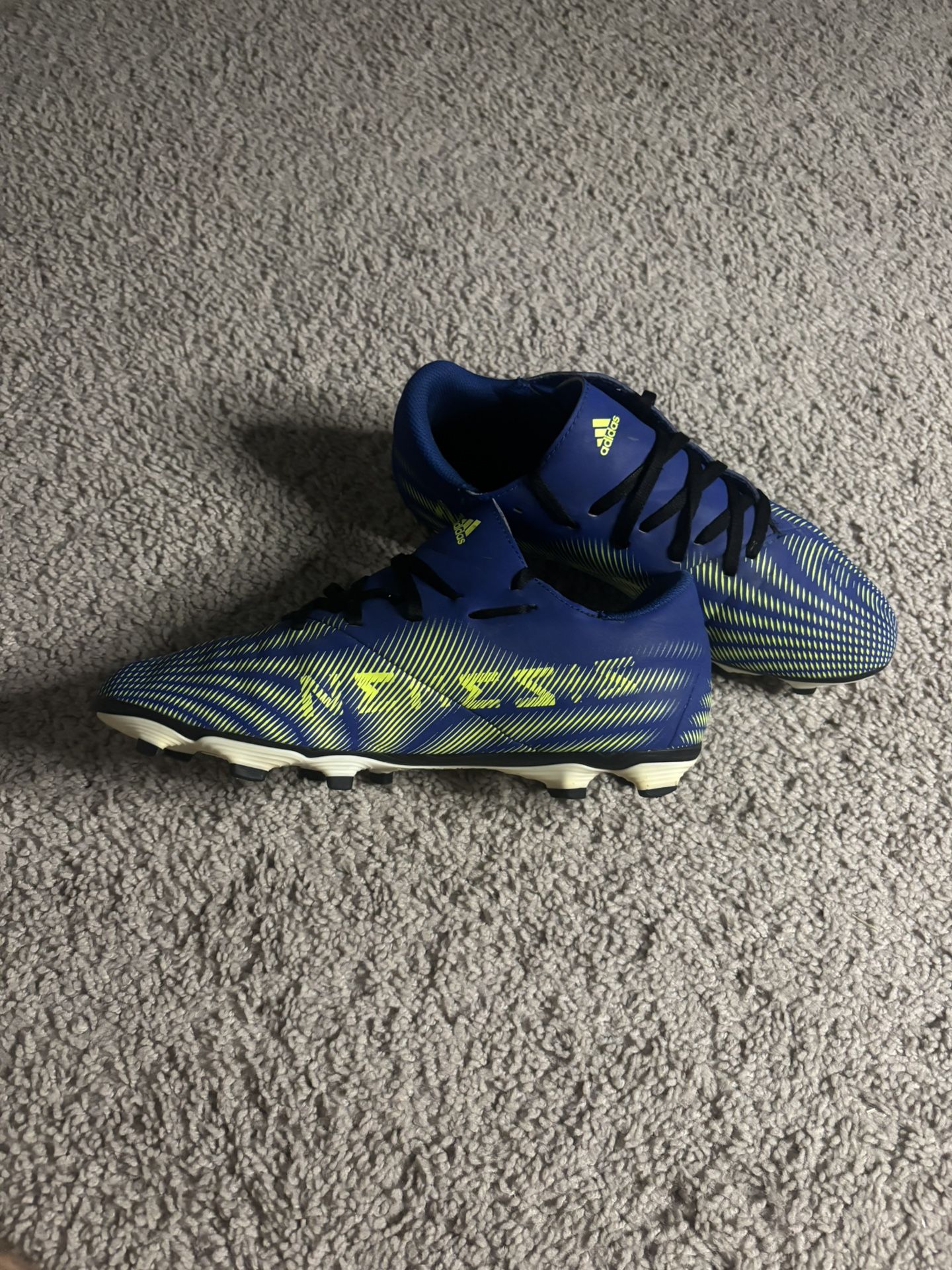 adidas Nemeziz .4 FxG J Size 8 Soccer Cleats
