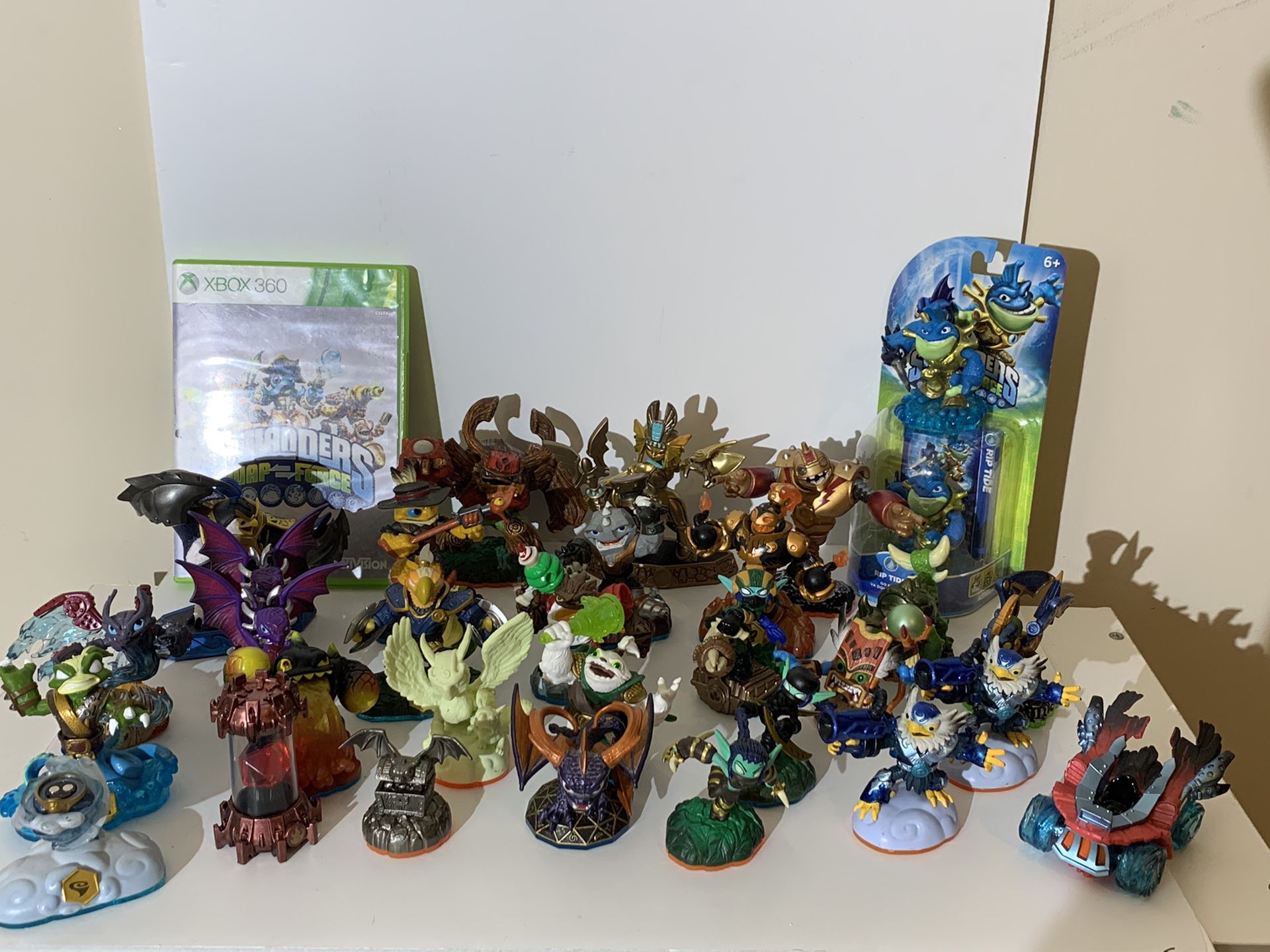 Sky landers - lot- Over 30 pieces- 3 portals ( Xbox 360,ps3)-( These can work on most systems)