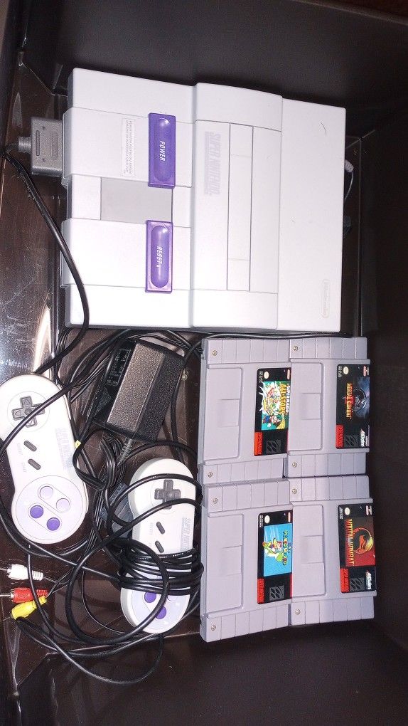 Like-New Super Nintendo Bundle
