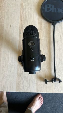 Blue Yeti Mic (Logitech Edition)