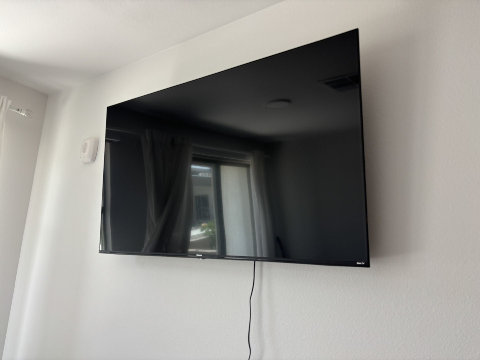 58’’ Hisense Smart Roku Tv