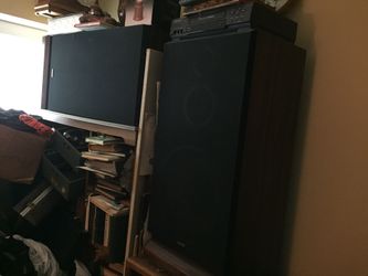 Vintage fisher stereo speakers