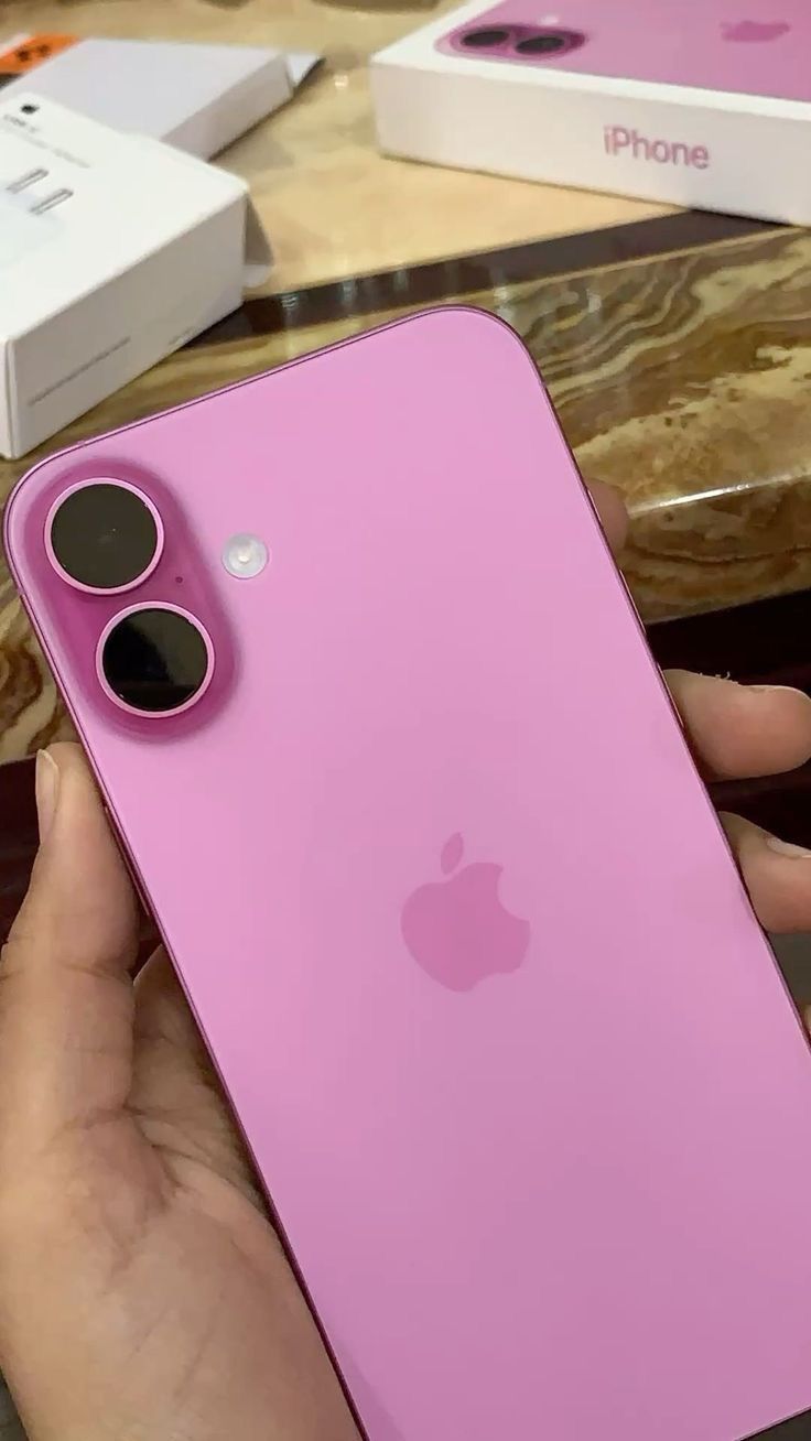 iPhone 16 Plus