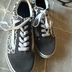 Vans Girls 2.5 Grey Leopard Print  