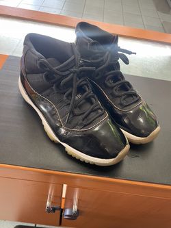 Air Jordan 11 Retro Black Patent Leather Men's Basketball Shoes size 9