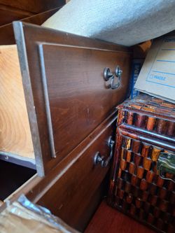 Very large Queen wood post Frame bed.