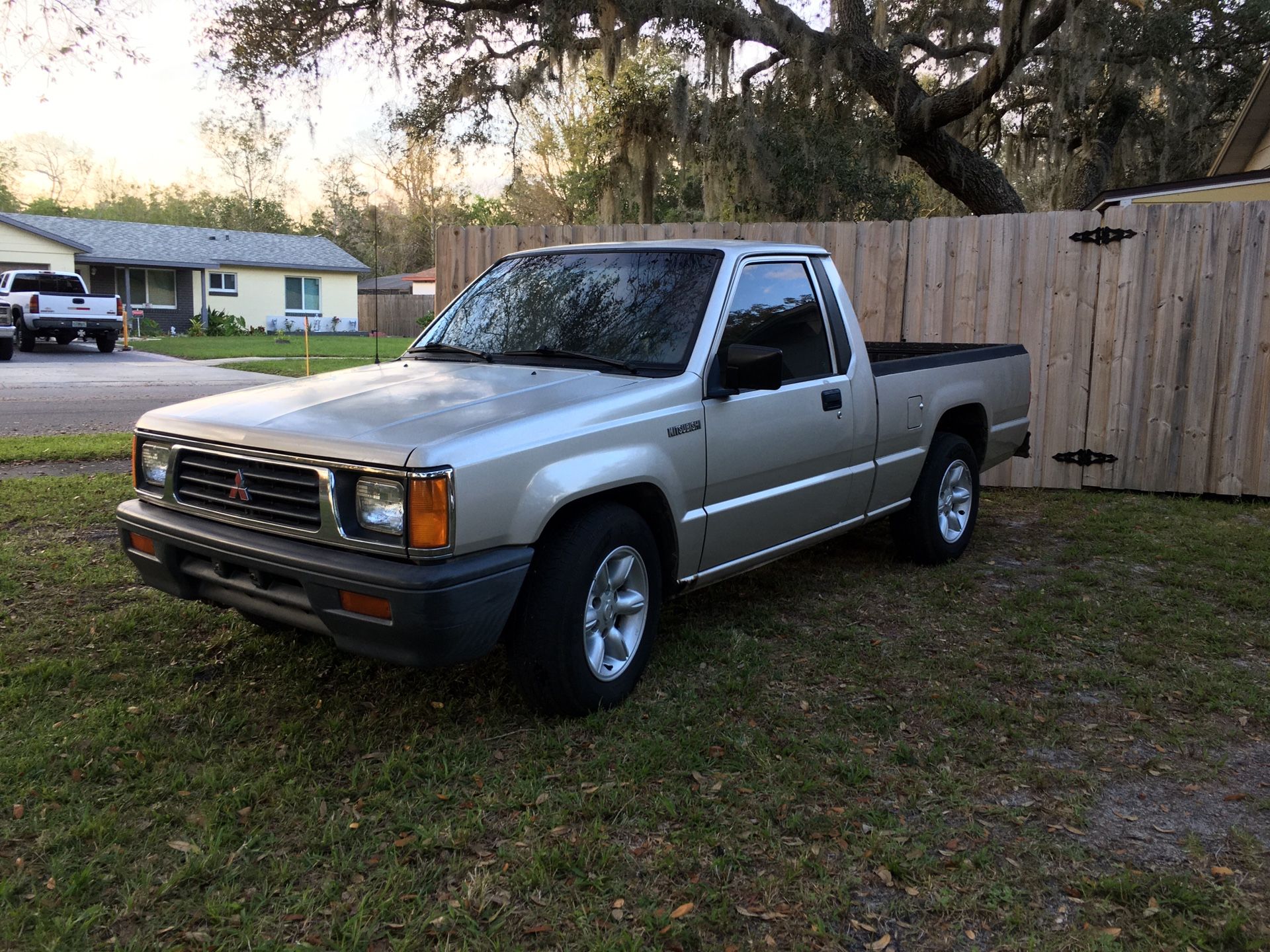 1993 Mitsubishi Mighty Max Pickup
