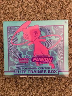 Fusion Strike Pokemon Center Elite Trainer Box ETB