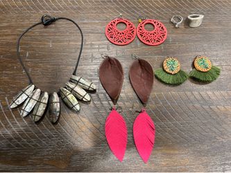 Lot of Jewelry
