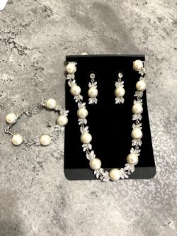 Necklace, Bracelet And Pair Of Earrings