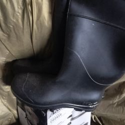 Mud Boots Brand New I Want 40 Each Text Me As Is