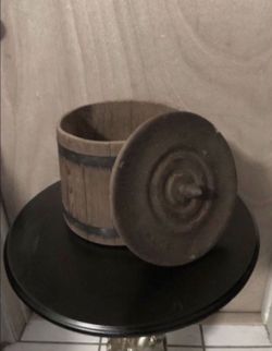 Wooden barrel / cookie jar / biscuit barrel branded GG $20