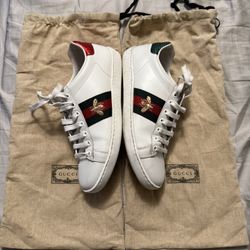 Women's Gucci Ace sneaker with bee Sz 37- 7 women’s 