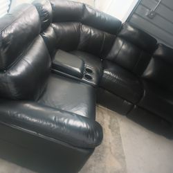 SECTIONAL GENUINE LEATHER BLACK COLOR.. DELIVERY SERVICE AVAILABLE 🚚⚡🚚