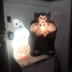 1997 Outdoor Halloween Decor