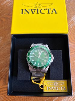 Invicta Diver Watch Green Dial 42mm Silver Bracelet