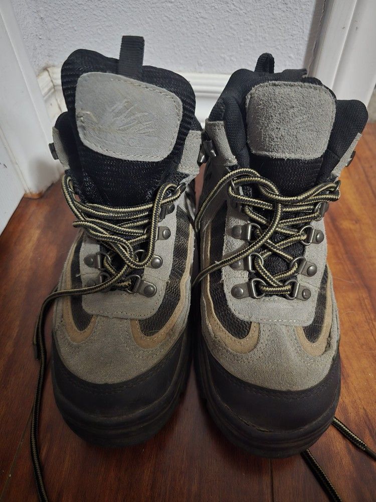 Itasca Hiking Boots 