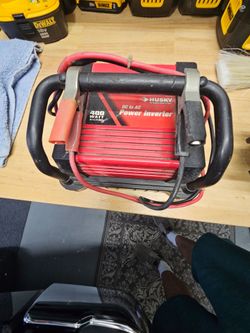 Husky, 400 watt DC to AC inverter