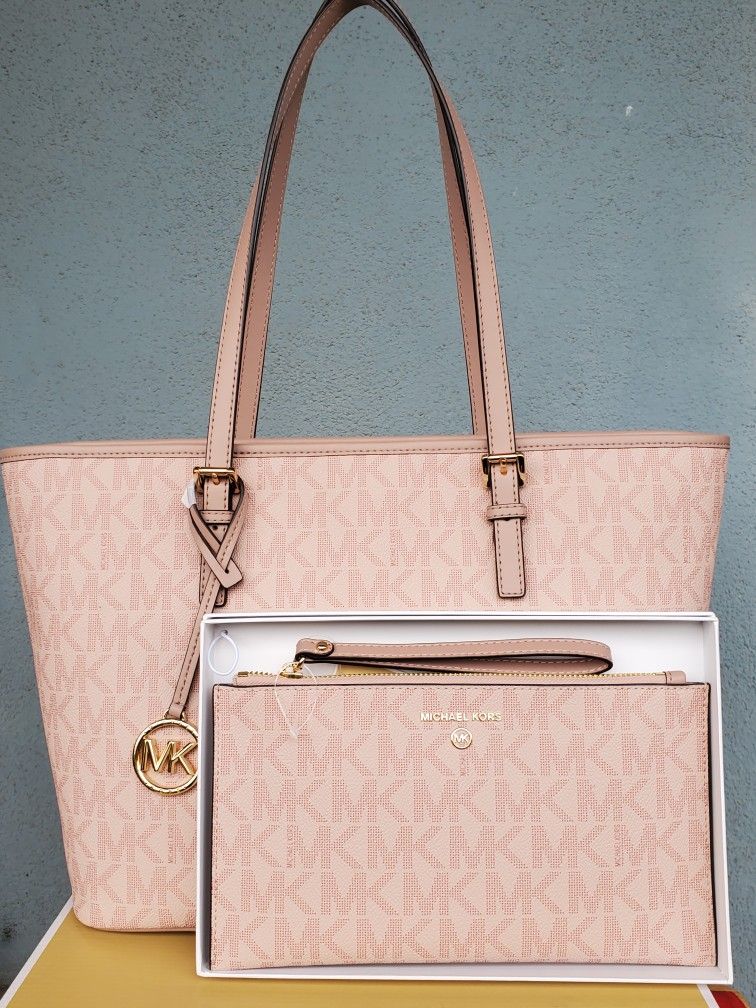 New Michael Kors Baby Pink Tote And Wristlet π