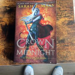 Crown Of Midnight By Sarah J Maas