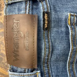 Wrangler - Relaxed Fit Jeans 38 X 29 Never Worn