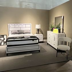 White 4PC Queen bedroom set